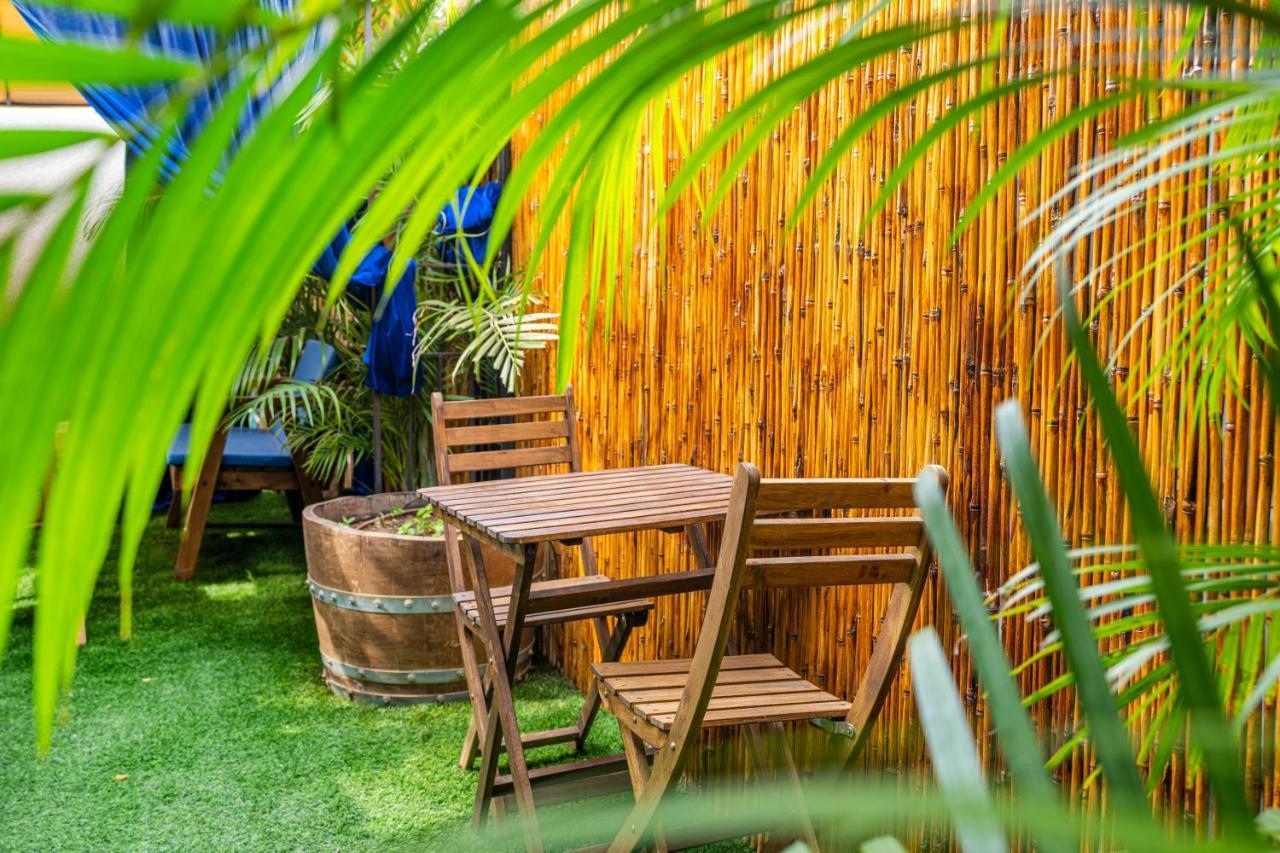 Ahuzat Shaul Seaside Bed & Breakfast Hadera Eksteriør bilde